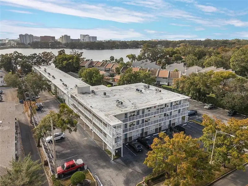 320 Lakeview St #108, FL
