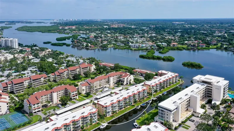 1300 N Portofino Dr #103, FL
