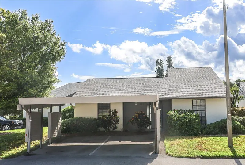 321 Windrush Loop, FL