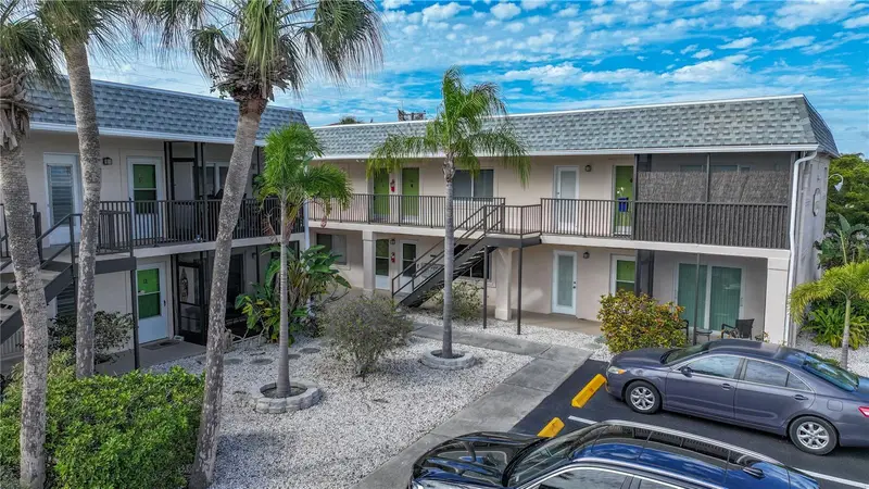 612 Guild Dr #18, FL