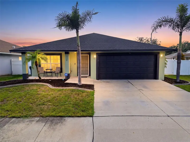 15544 Florida Breeze Loop, FL