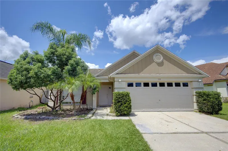 538 Queensbridge Dr, FL
