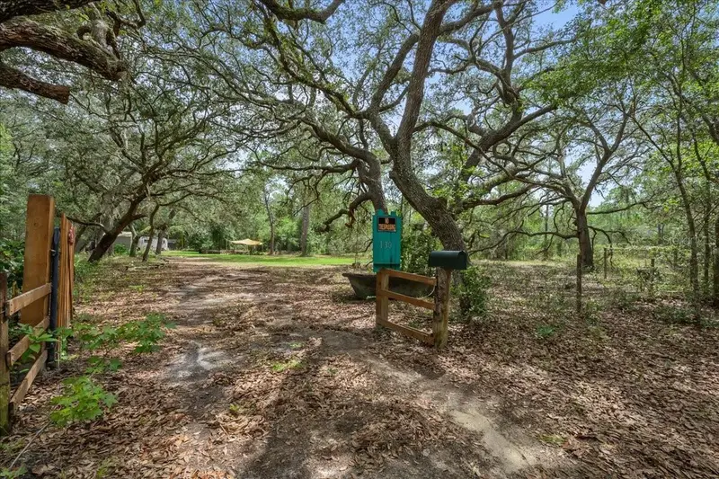 130 Buckles Dr, FL