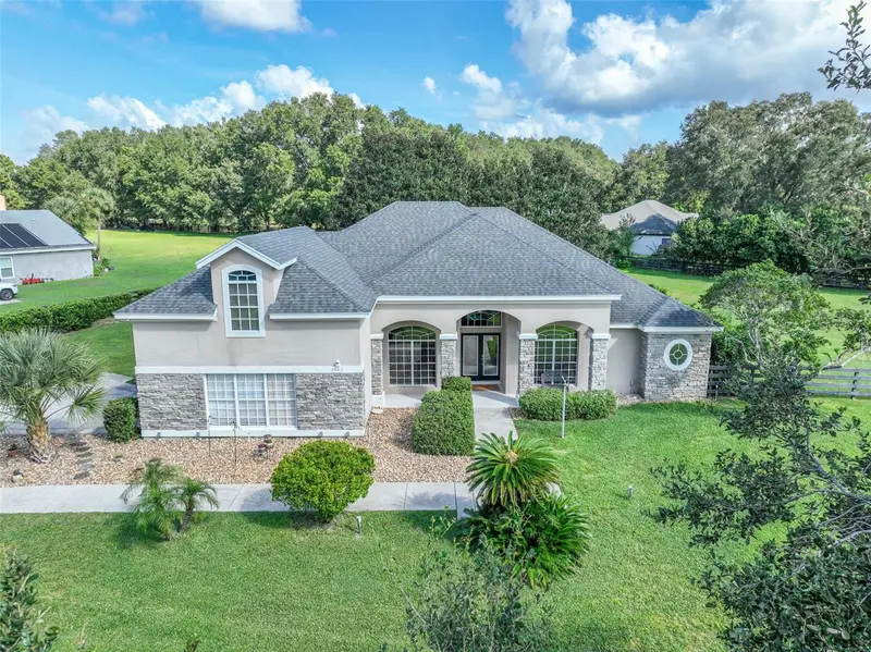 25013 Derby Dr, FL