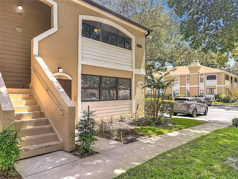 2936 S Semoran Blvd #105, FL