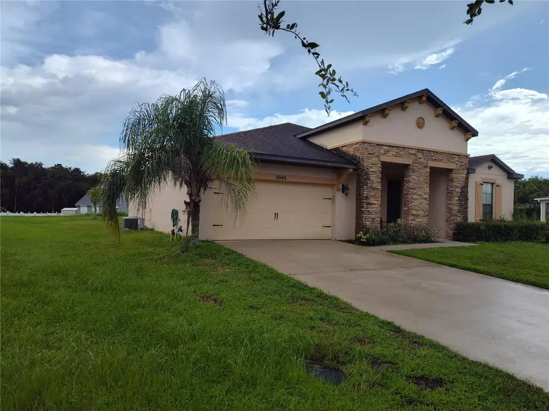2040 Lacosta Pl, FL
