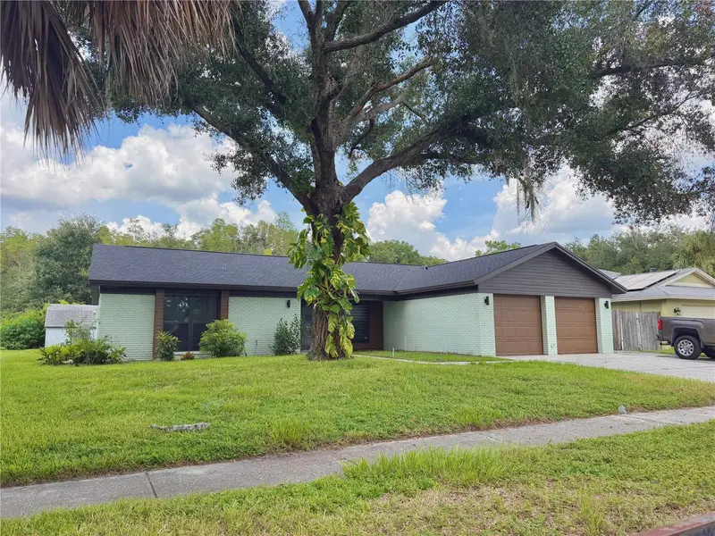 16503 Foothill Dr, FL