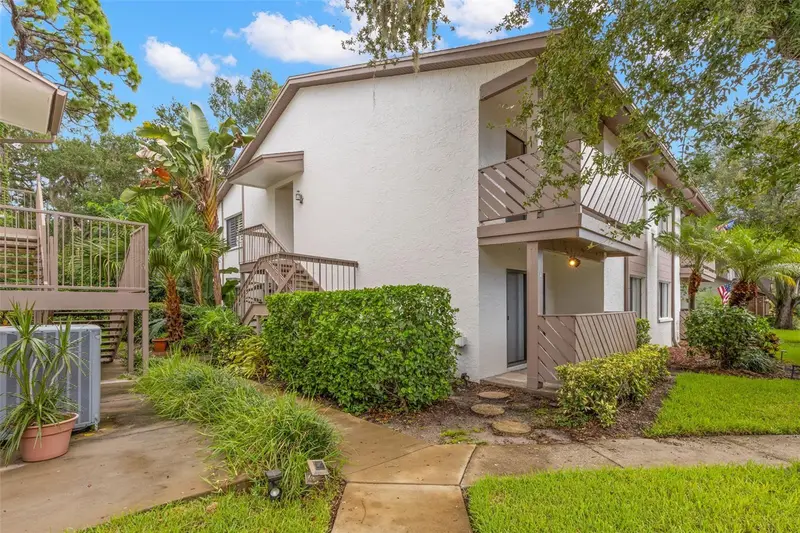 631 Fairmont Ave #C, FL