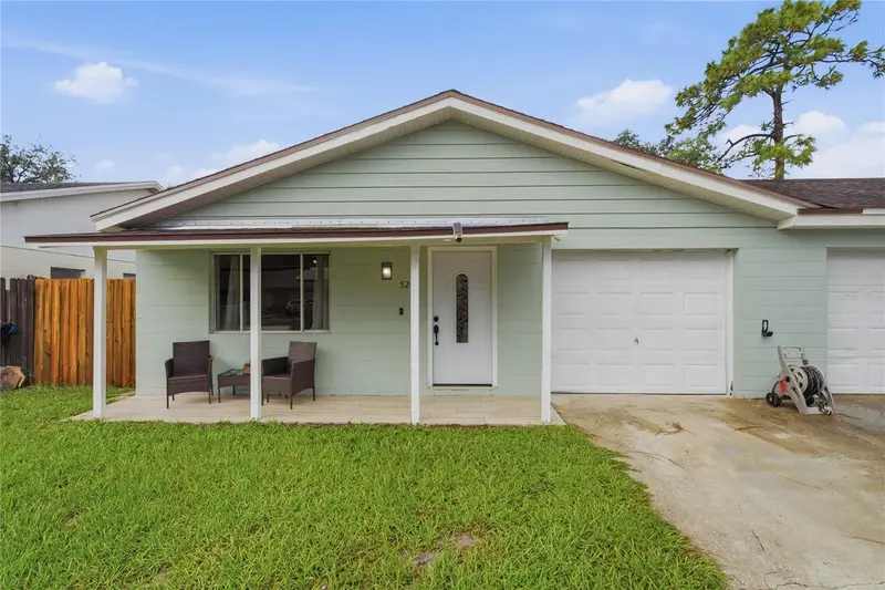 524 Pigeon Cir, FL