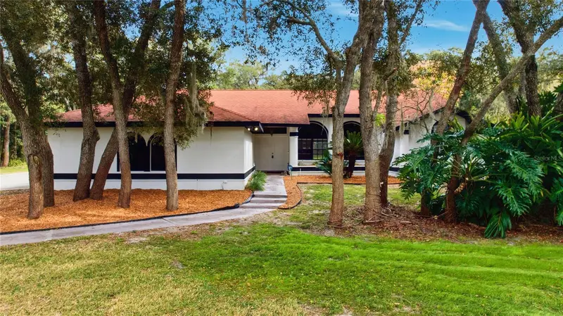 375 N Highview Ave, FL