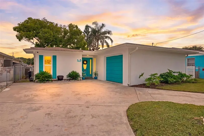 4920 Pelican Dr, FL