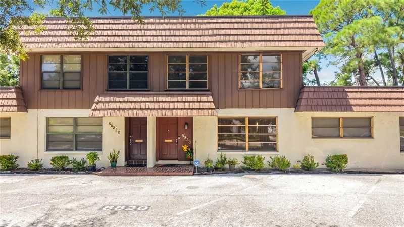 8830 Dr Martin Luther King Jr St N #Unit 2b, FL