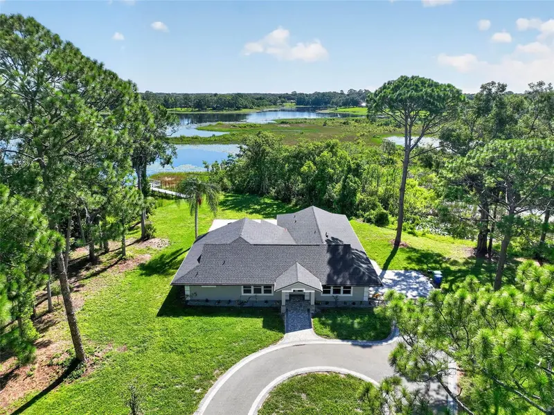 401 N 1st St, FL