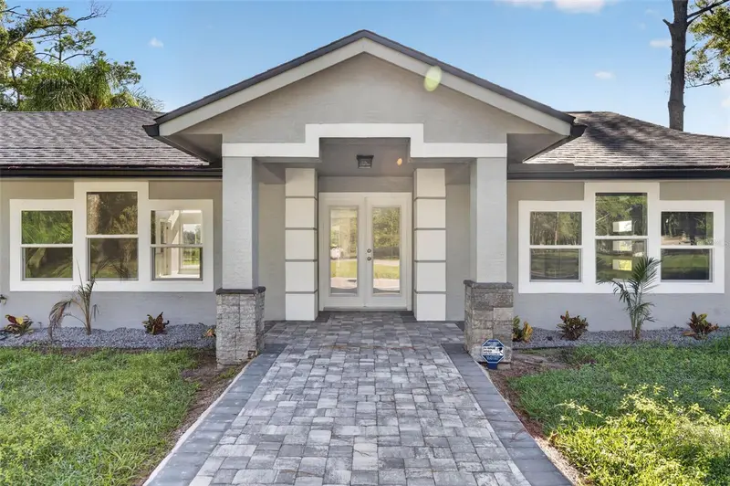 401 N 1st St, FL