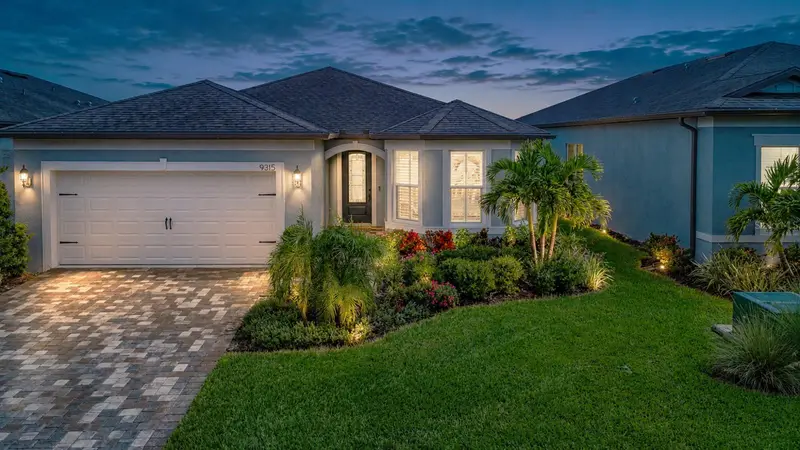 9315 Barrier Coast Trl, FL