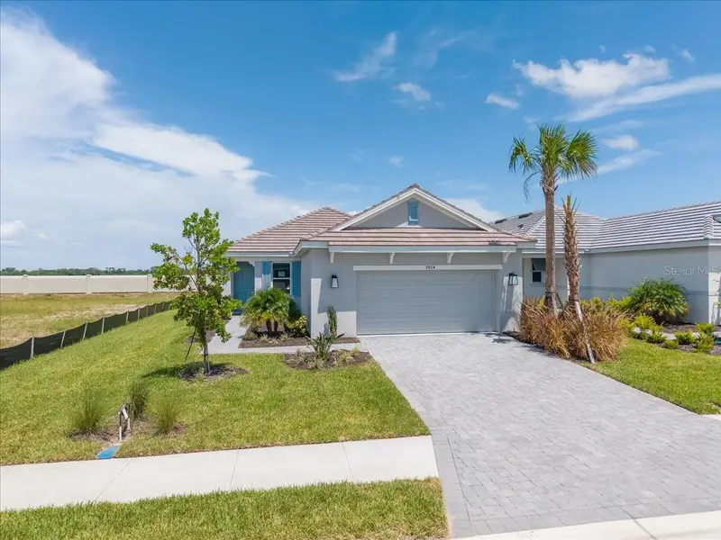 7804 Caspian, FL