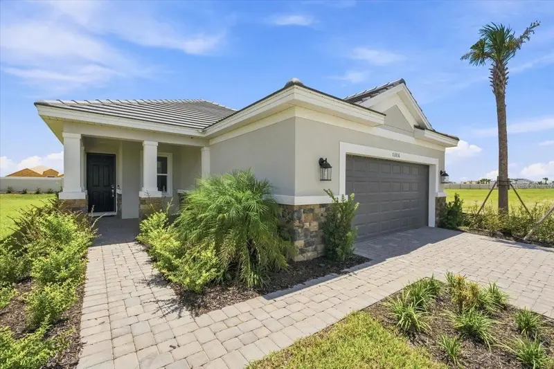 13836 Fletcher Dr, FL