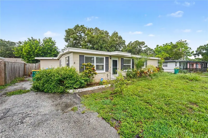 8490 92nd Ter, FL