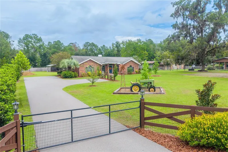 11255 W County Road 18, FL