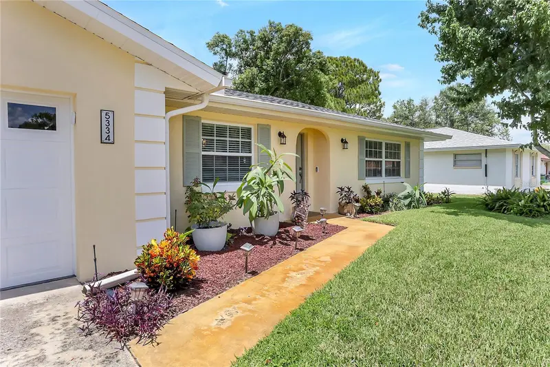 5334 Lanyard Ct, FL