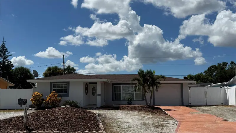 3100 Lake Ridge Dr, FL