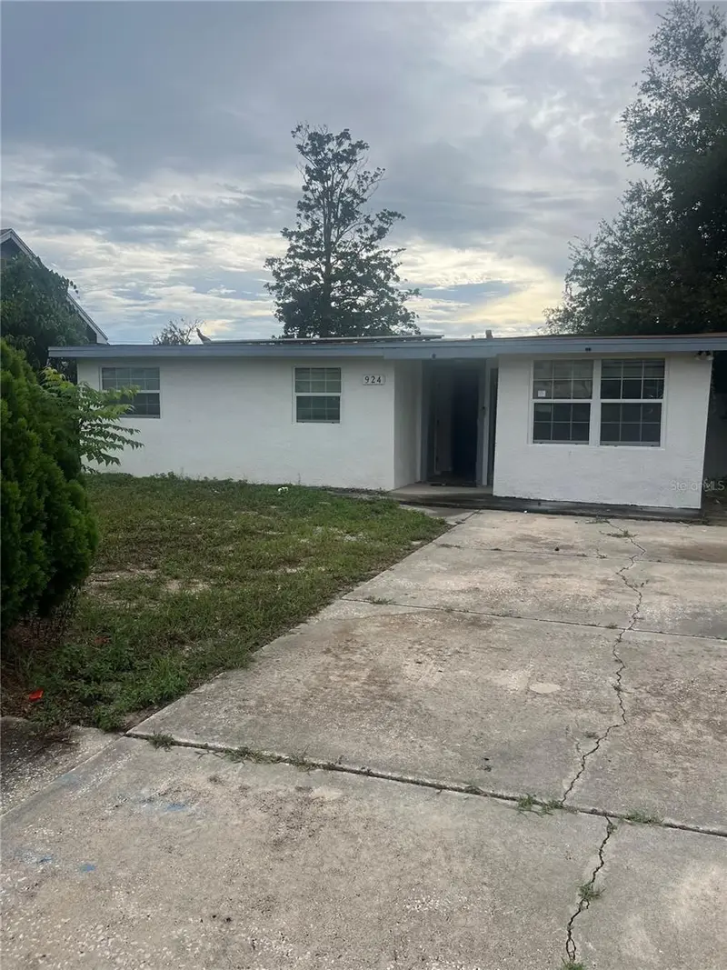 924 Ferndell Rd, FL