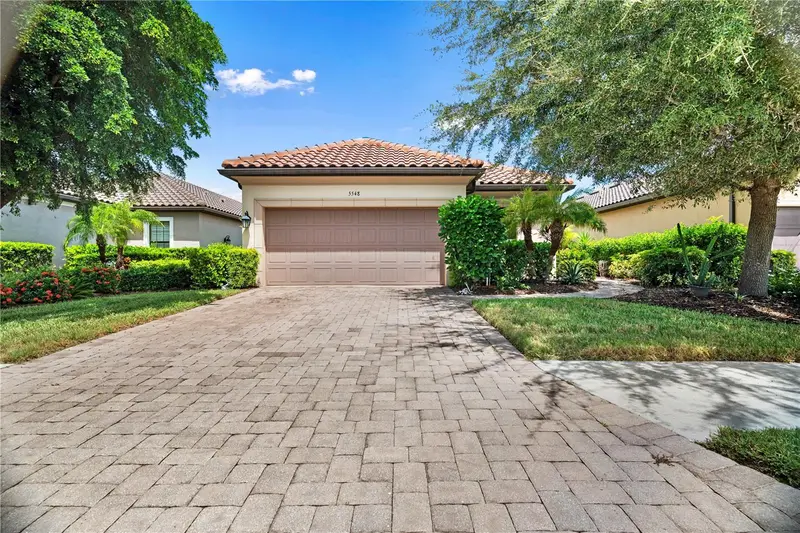 5548 Sentiero Dr, FL