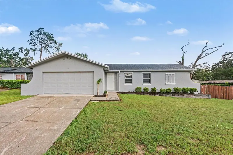 1909 Shannonwood Ct, FL
