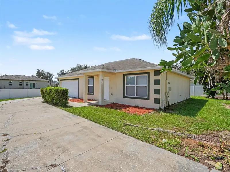 1921 Manatee Dr, FL