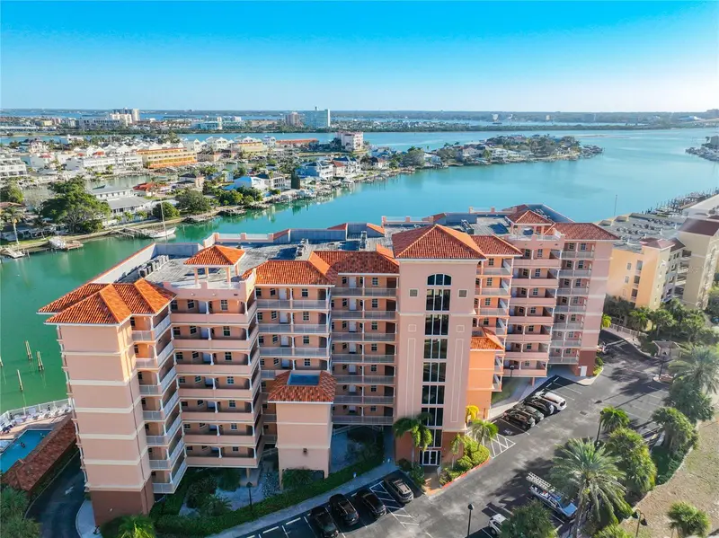 530 S Gulfview Blvd #500, FL