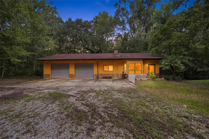 16205 Perimeter Dr, FL