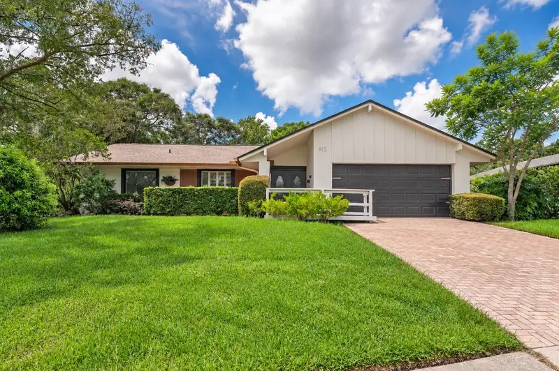 812 Woodside Rd, FL