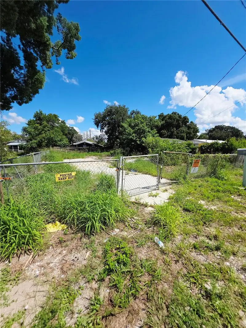 305 E Bridgers Ave, FL