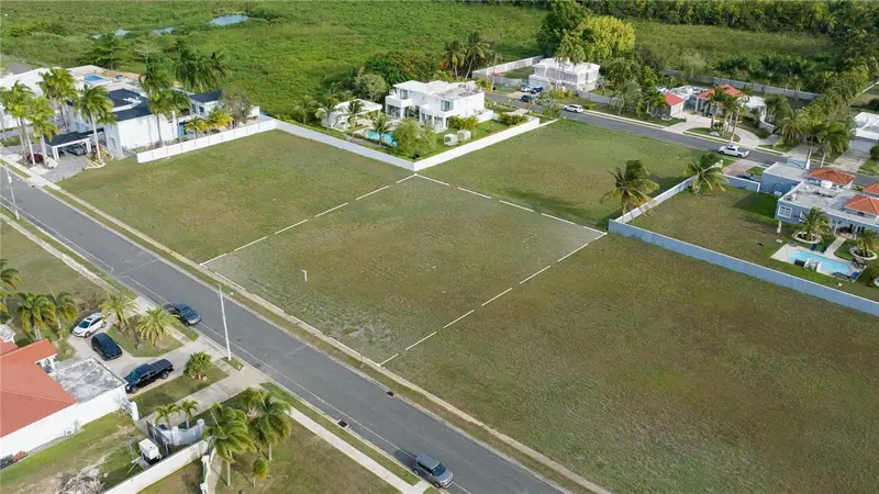 E-14 Hacienda El Molino Paseo Sevilla, PR