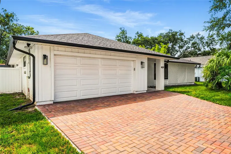 4039 Cool Water Ct, FL