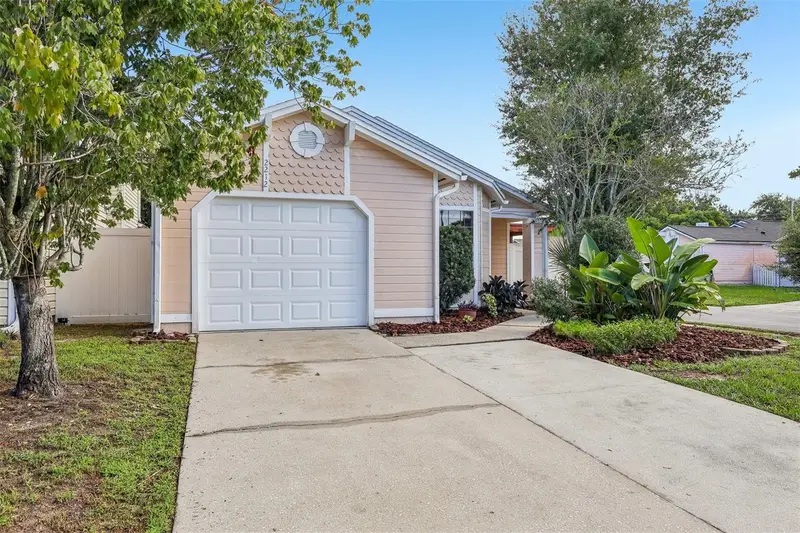 2212 Faxton Ct, FL