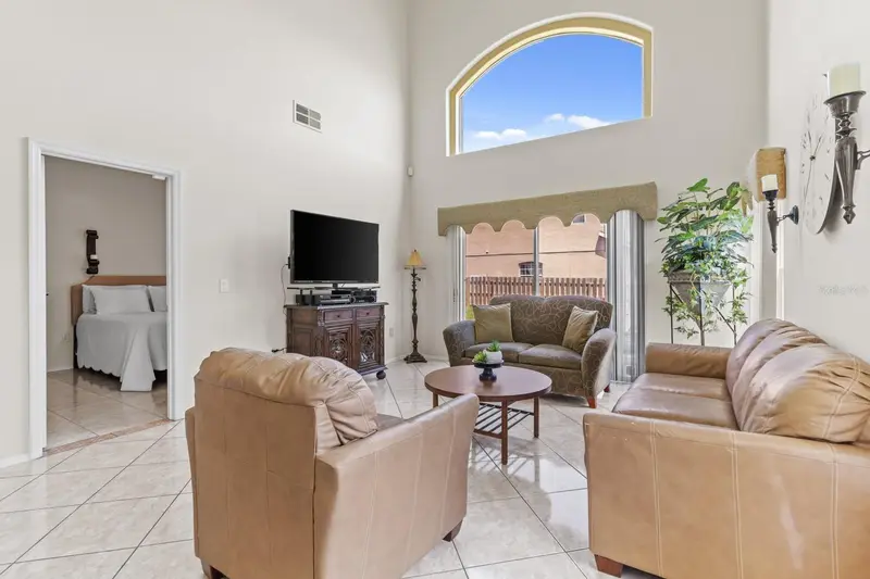 13037 Lily Pond Ct, FL