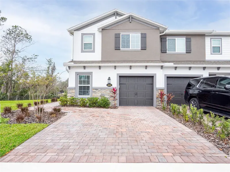 4902 Livingston Ln, FL