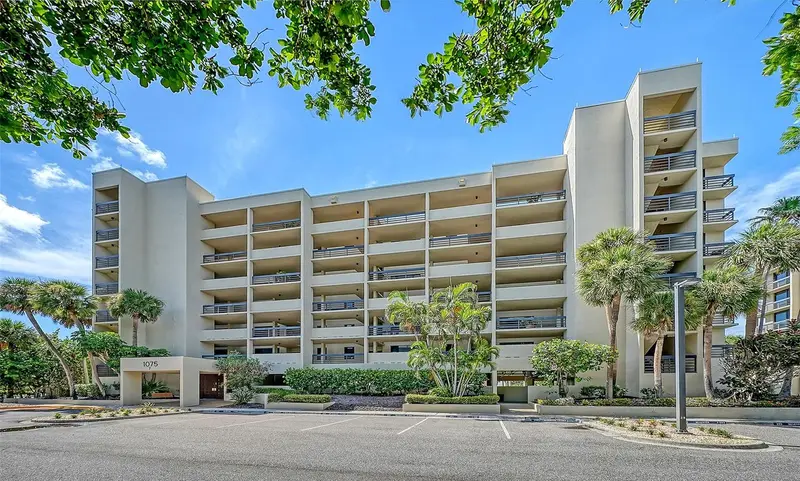 1075 Gulf Of Mexico Dr #303, FL