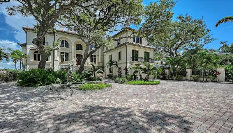 1216 N Casey Key Rd, FL