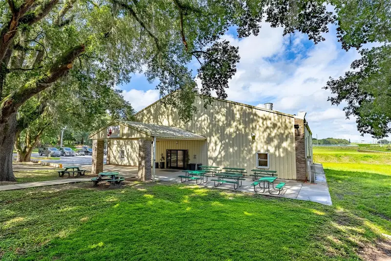 6837 Lakeville Rd, FL