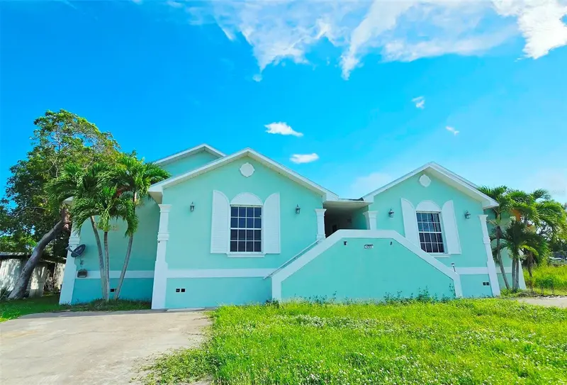 1227 Mangrove Ln, FL