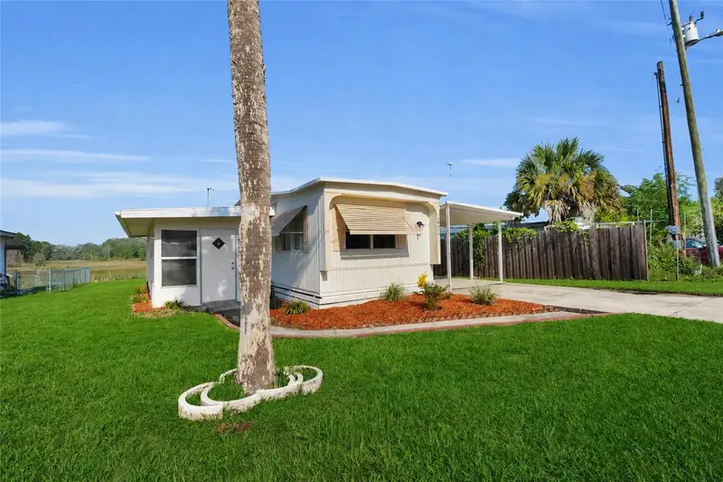 24631 Palmetto Dr, FL