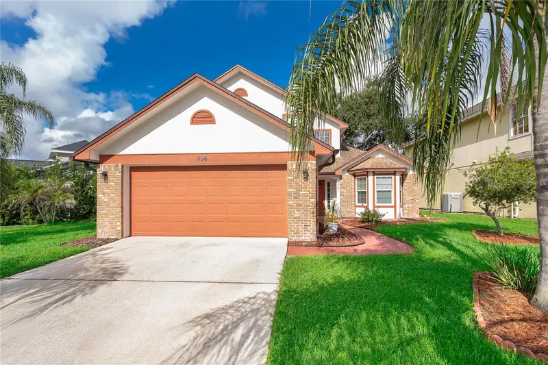 696 Remington Oak Dr, FL