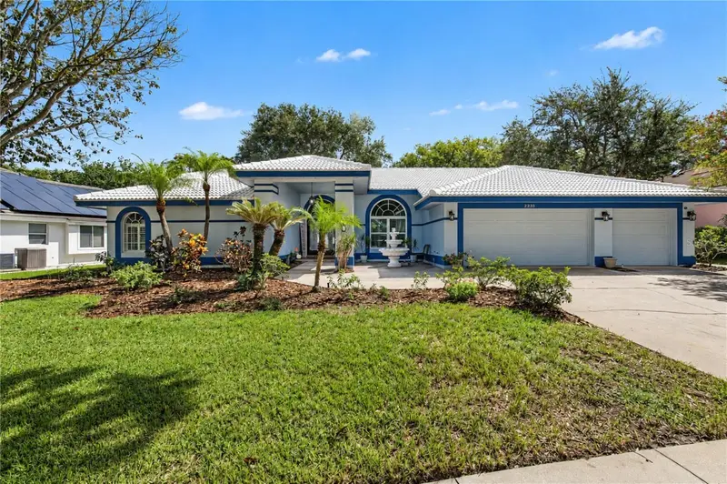 2233 Pinnacle Cir S, FL