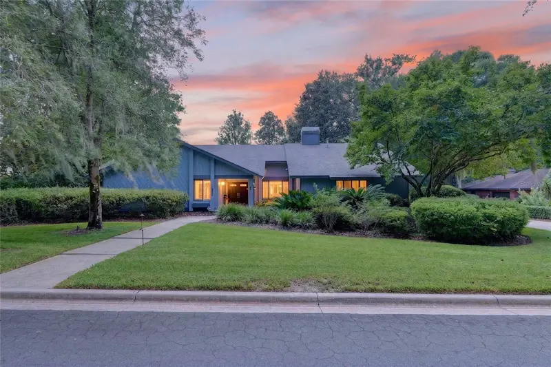 2445 Nw 15th Pl, FL