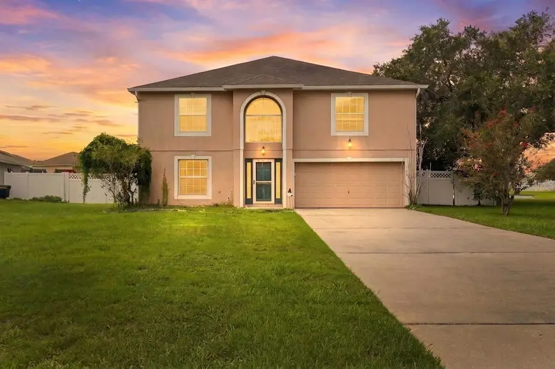 347 Velveteen Pl, FL