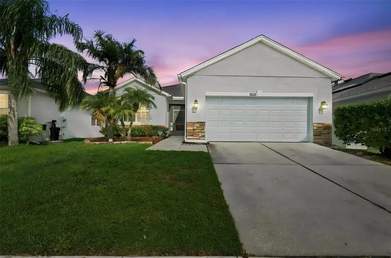14310 Queenside St, FL