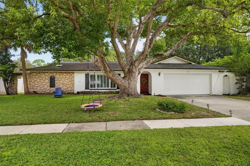 2211 King Richards Ct, FL