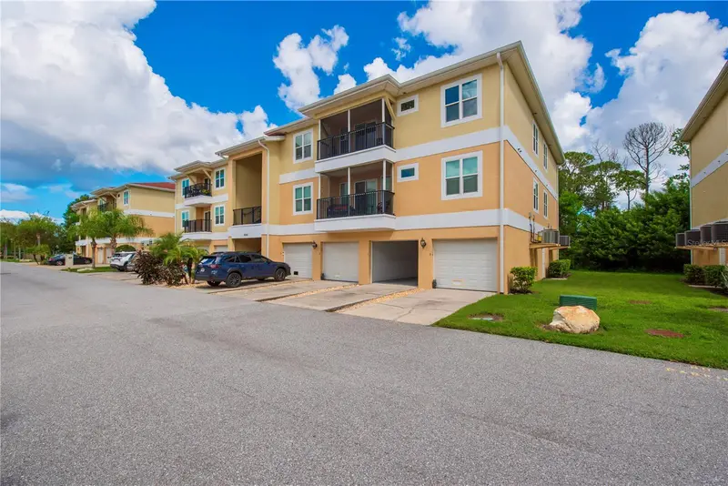 5065 Royal Palms Way #303, FL